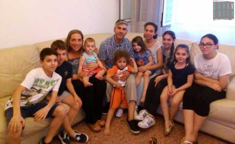 Bari, la vita di una famiglia neocatecumenale: Abbiamo 9 figli, siamo 